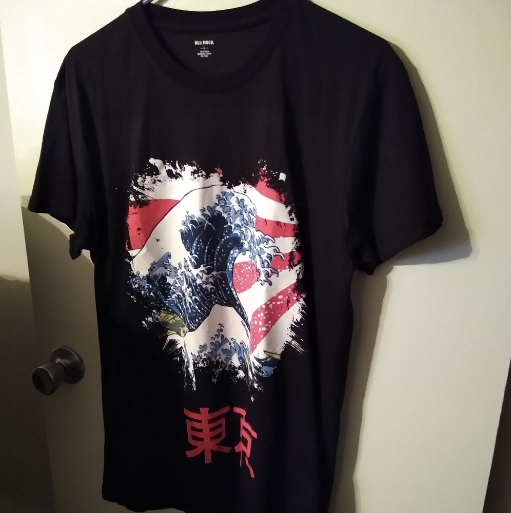 Men's Japanese graphic tee